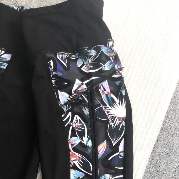 Betsy Johnson leggings - Picture 7 of 7